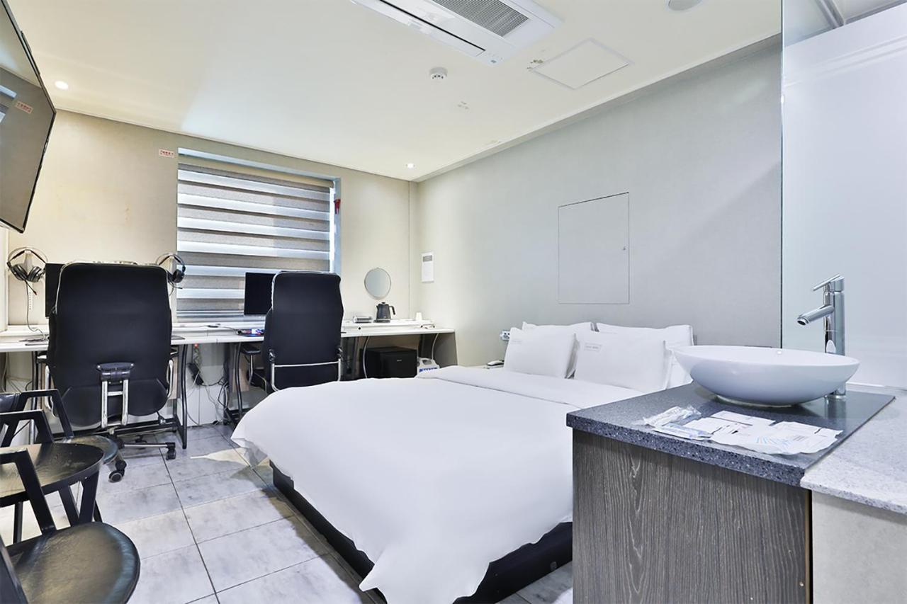 Shire Hotel Seomyeon ปูซาน ภายนอก รูปภาพ